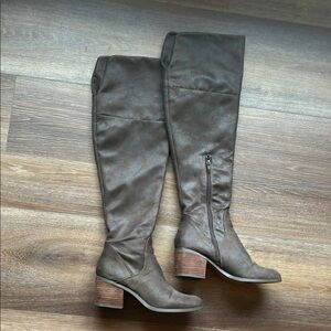 Report Over the Knee Fisher Boots in Taupe